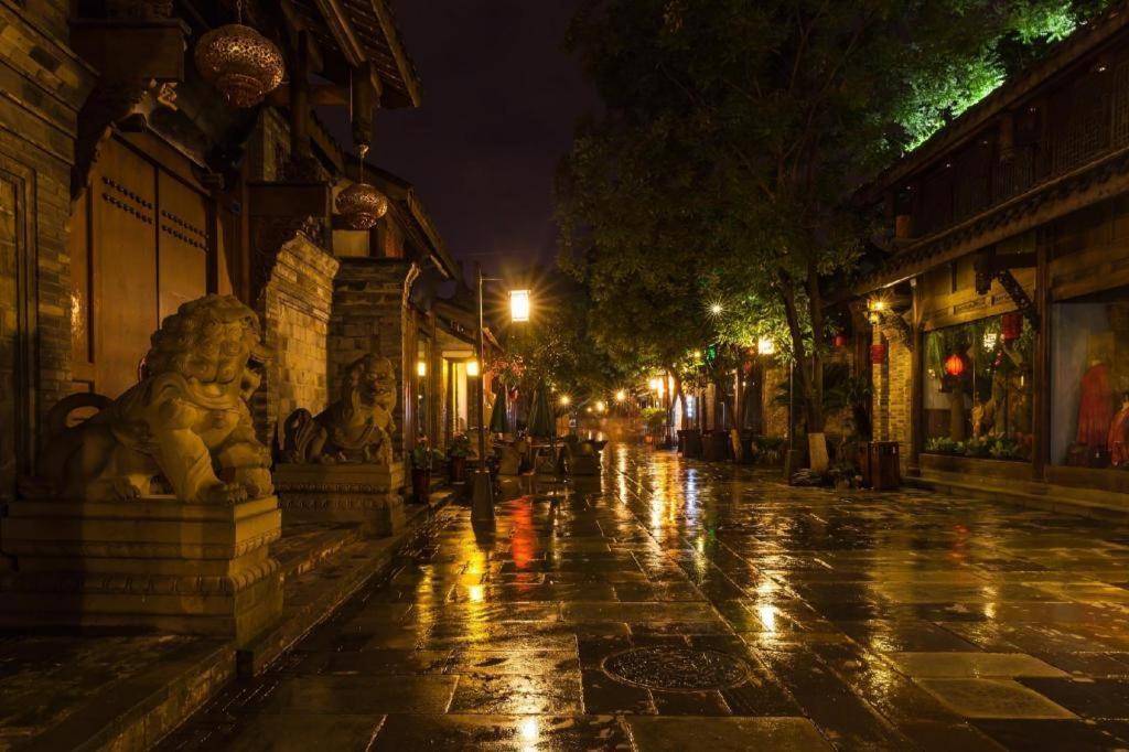 Chengdu Rising Butterfly Hotel Dış mekan fotoğraf