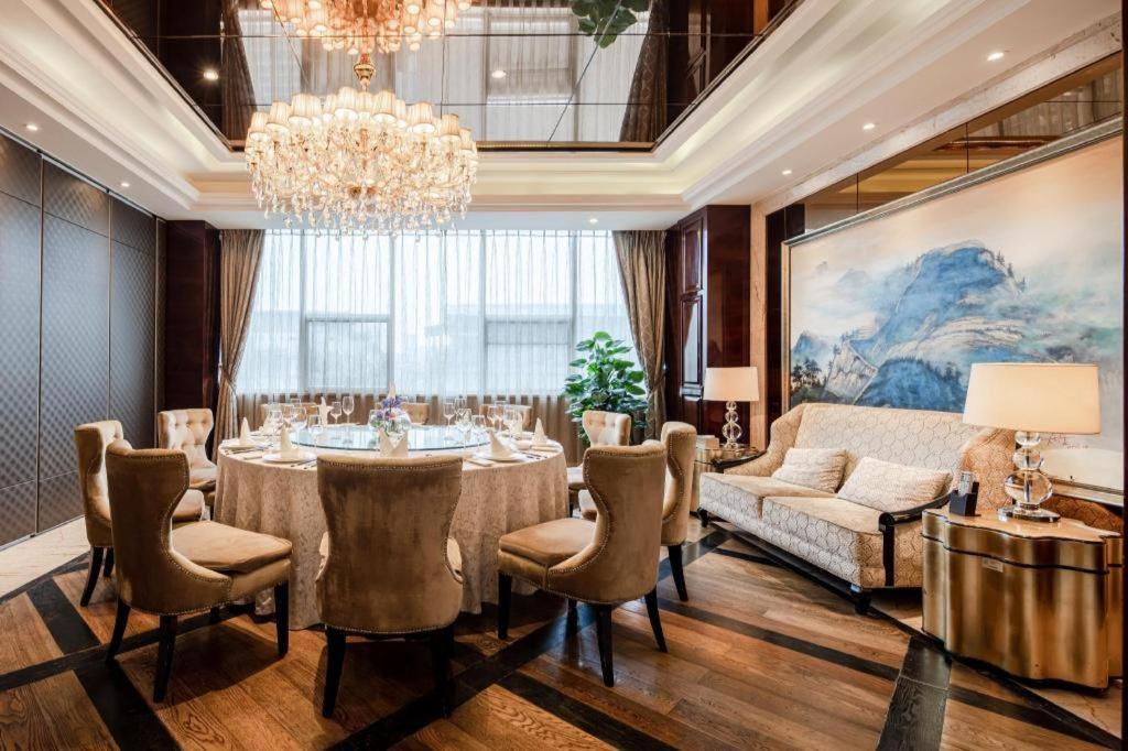 Chengdu Rising Butterfly Hotel Dış mekan fotoğraf