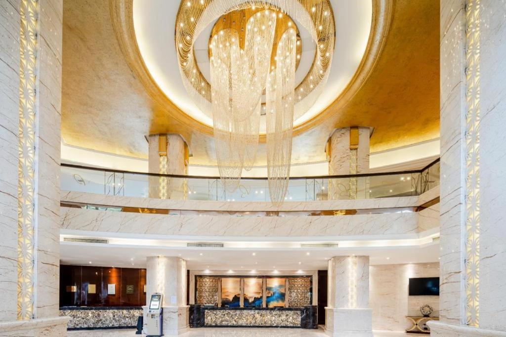 Chengdu Rising Butterfly Hotel Dış mekan fotoğraf