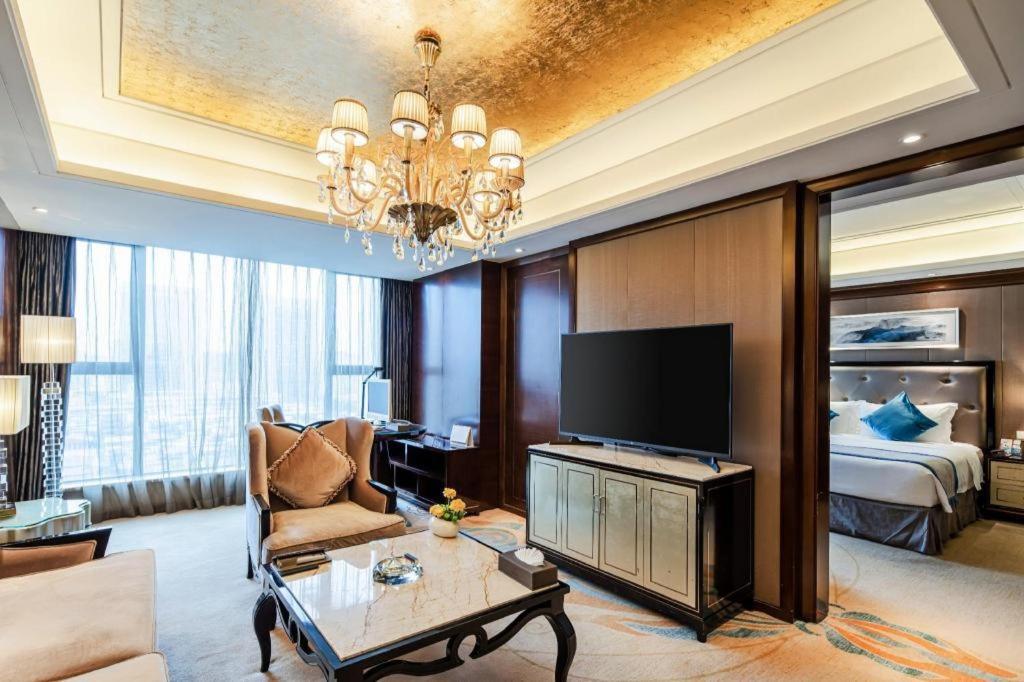 Chengdu Rising Butterfly Hotel Dış mekan fotoğraf