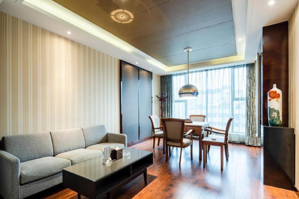 Chengdu Rising Butterfly Hotel Dış mekan fotoğraf