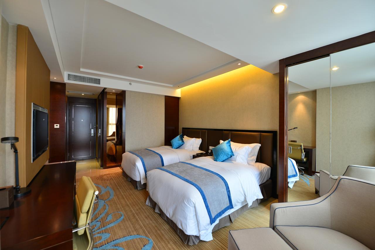 Chengdu Rising Butterfly Hotel Dış mekan fotoğraf